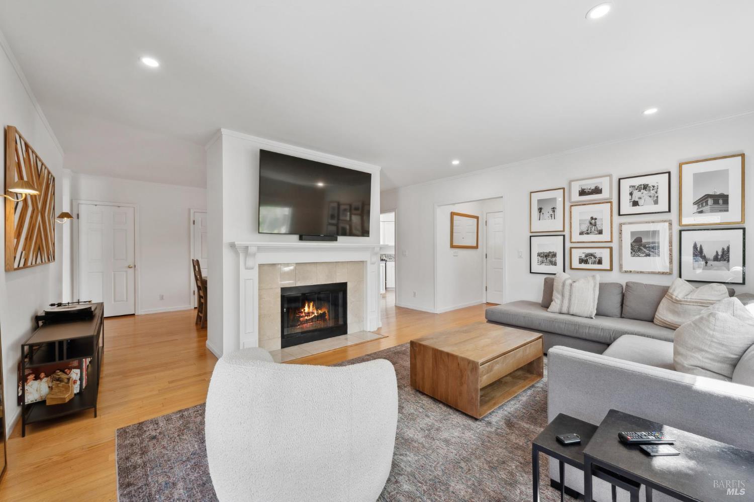 34 Creekside Ct