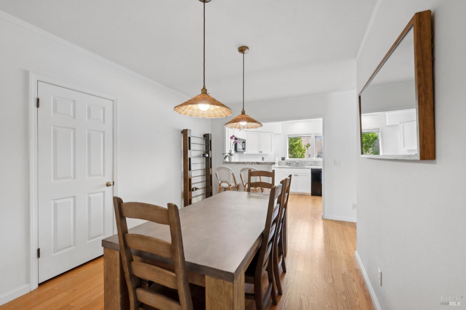 34 Creekside Ct