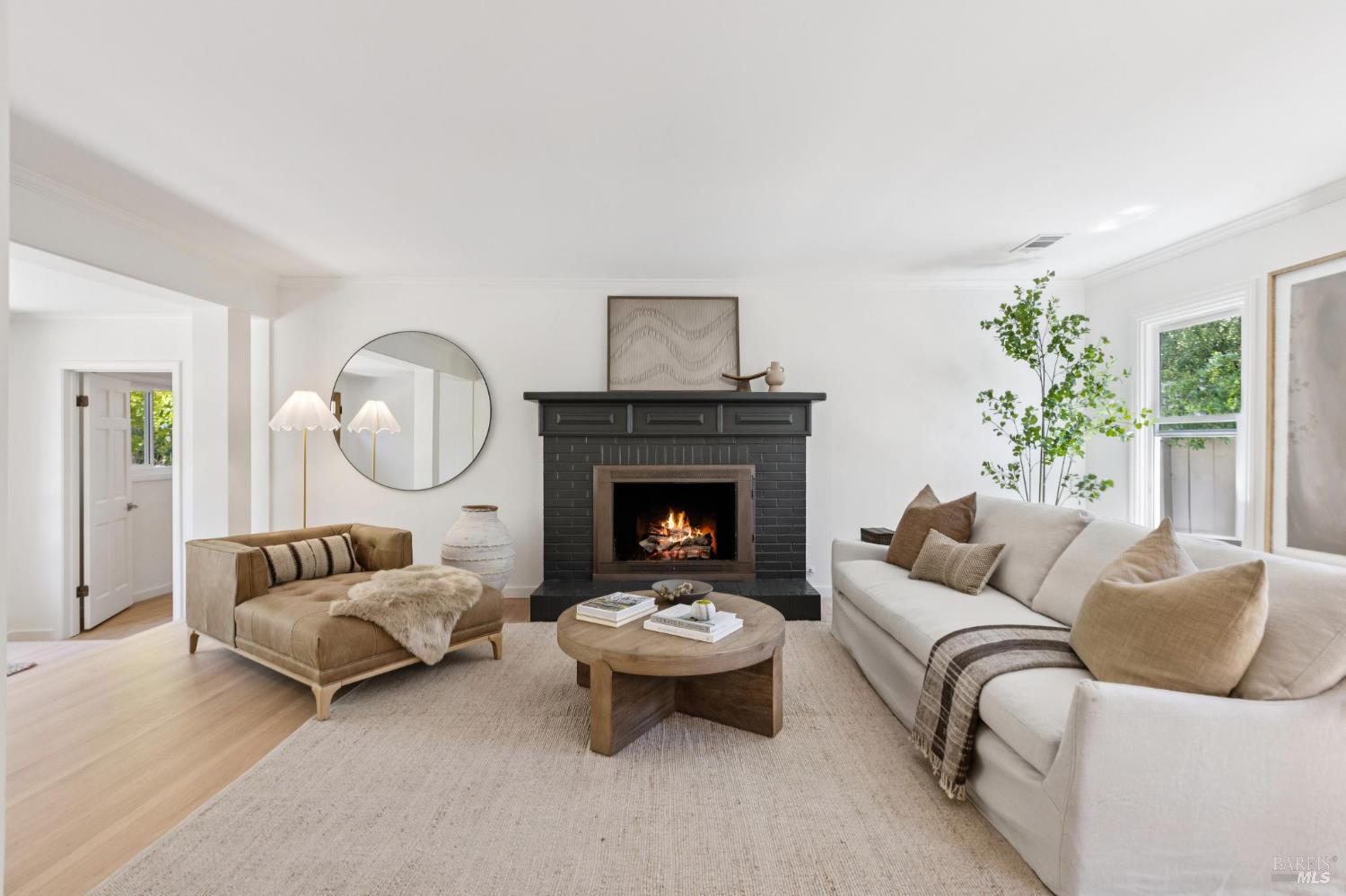 317 Holcomb Ave