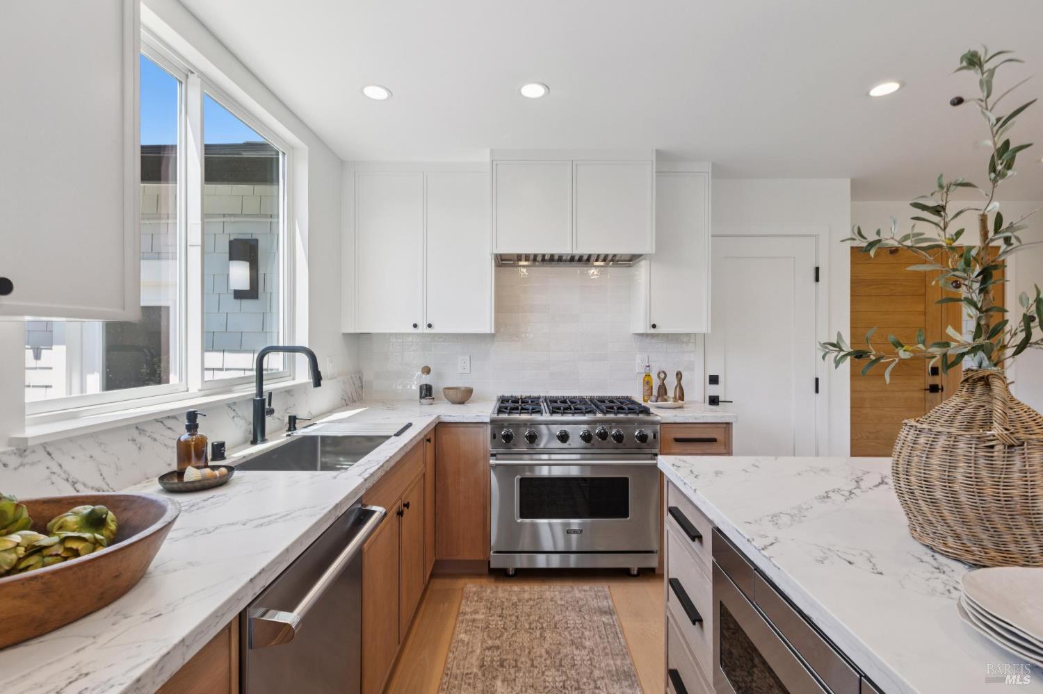 11 Berens Dr