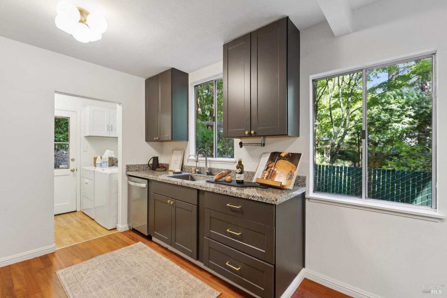246 Madrone Ave
