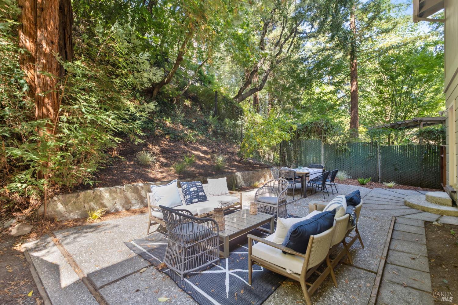 246 Madrone Ave
