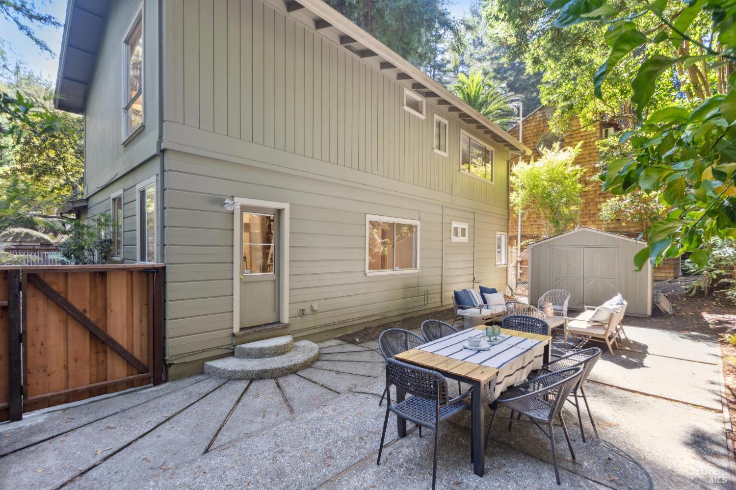 246 Madrone Ave