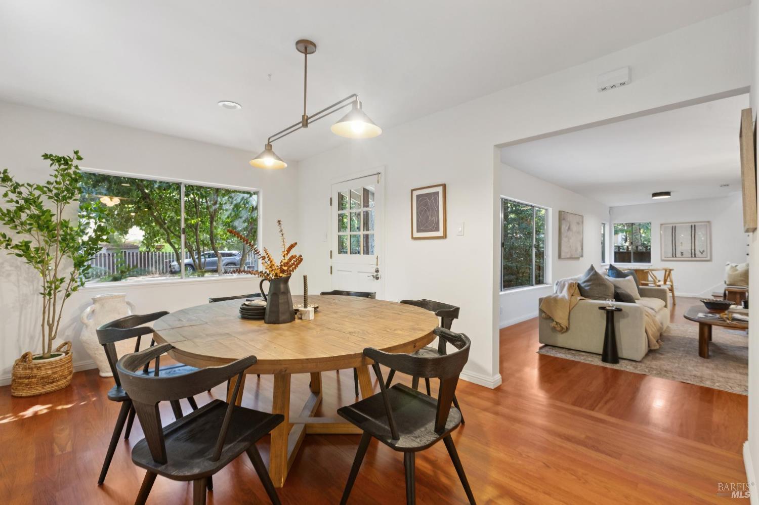 246 Madrone Ave