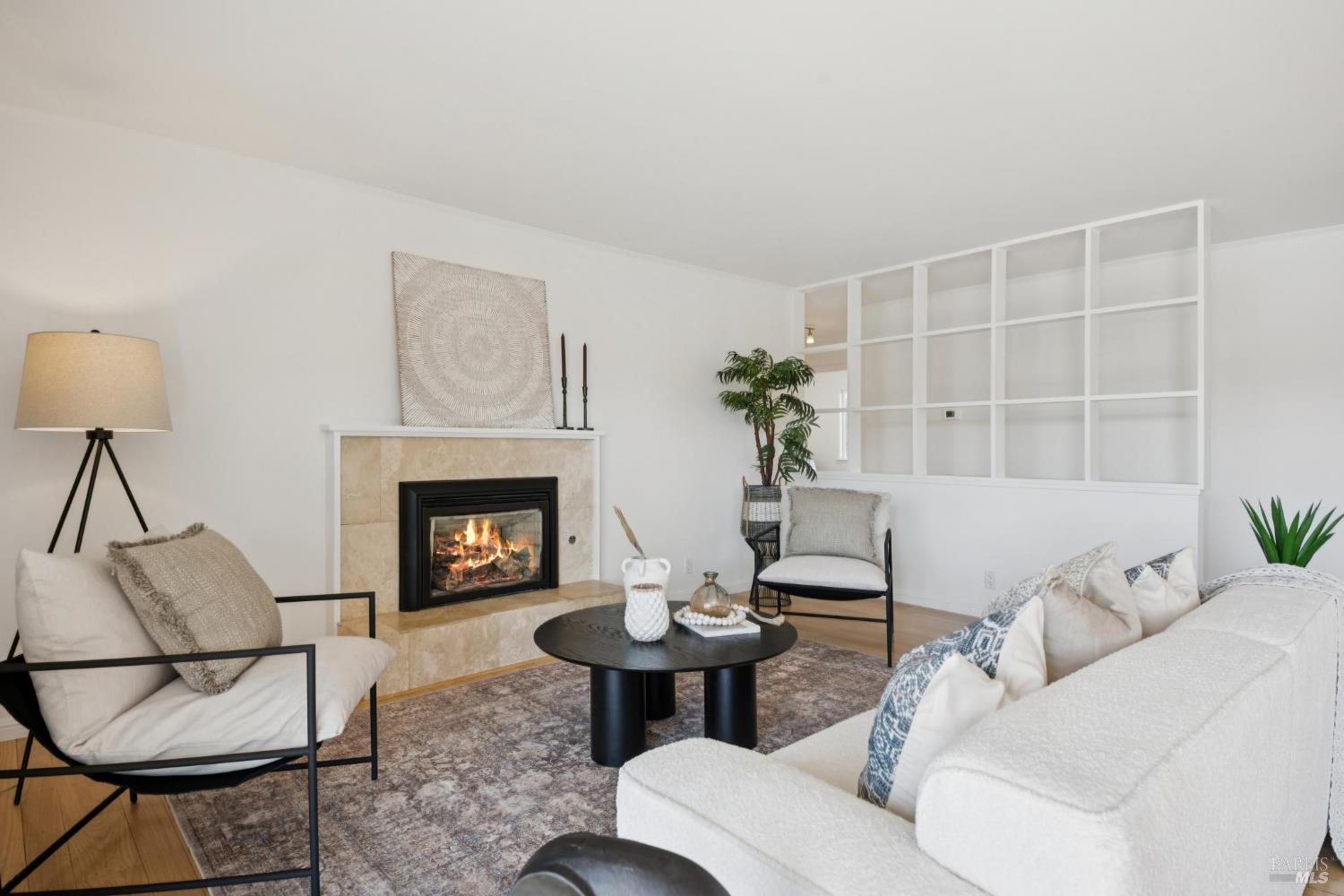 18 Chickasaw Ct