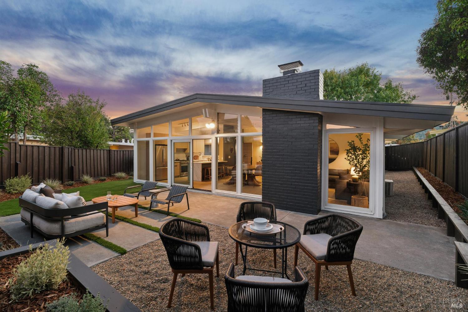 364 Hyacinth Way
