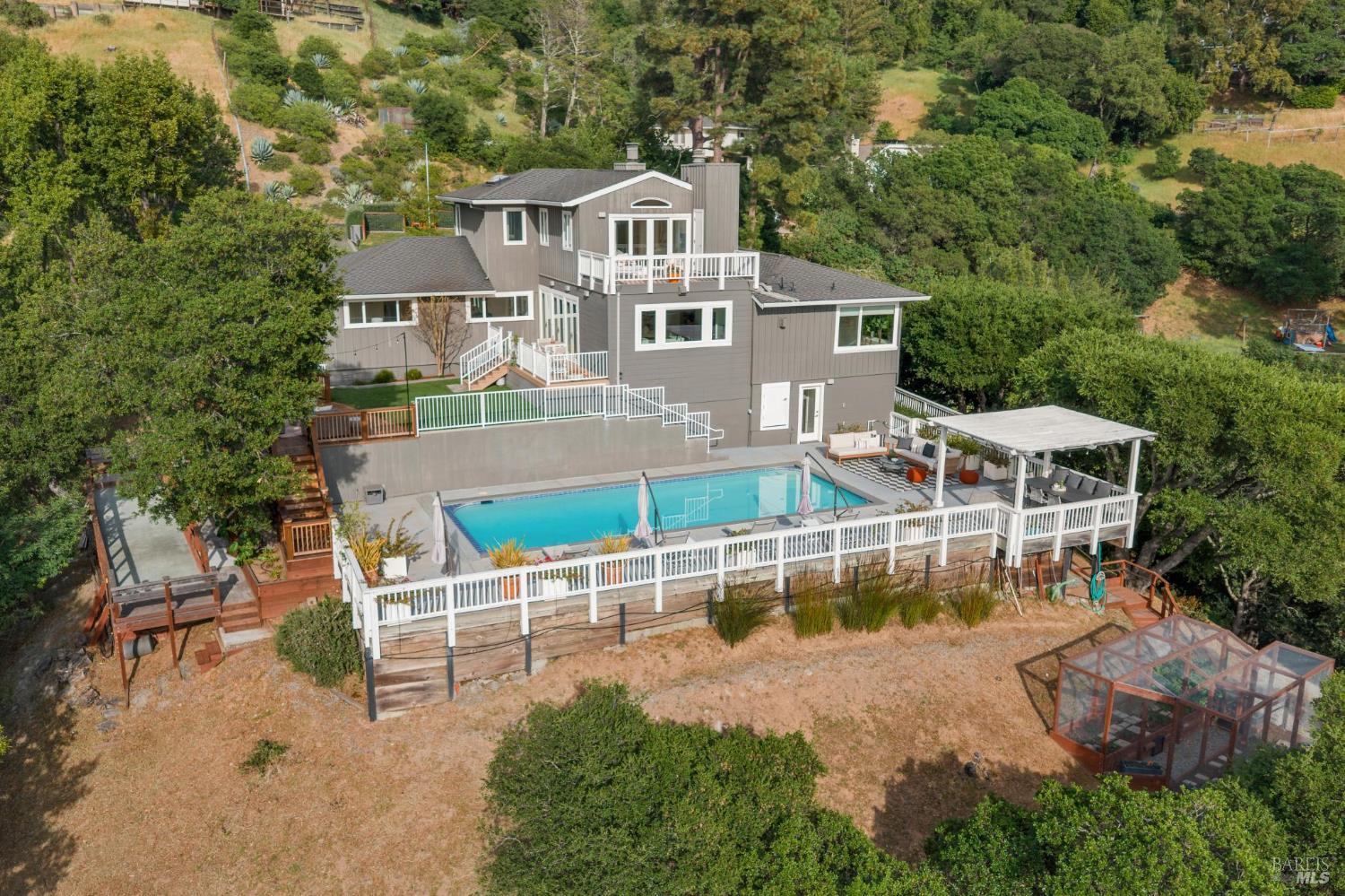 65 Valley View Avenue