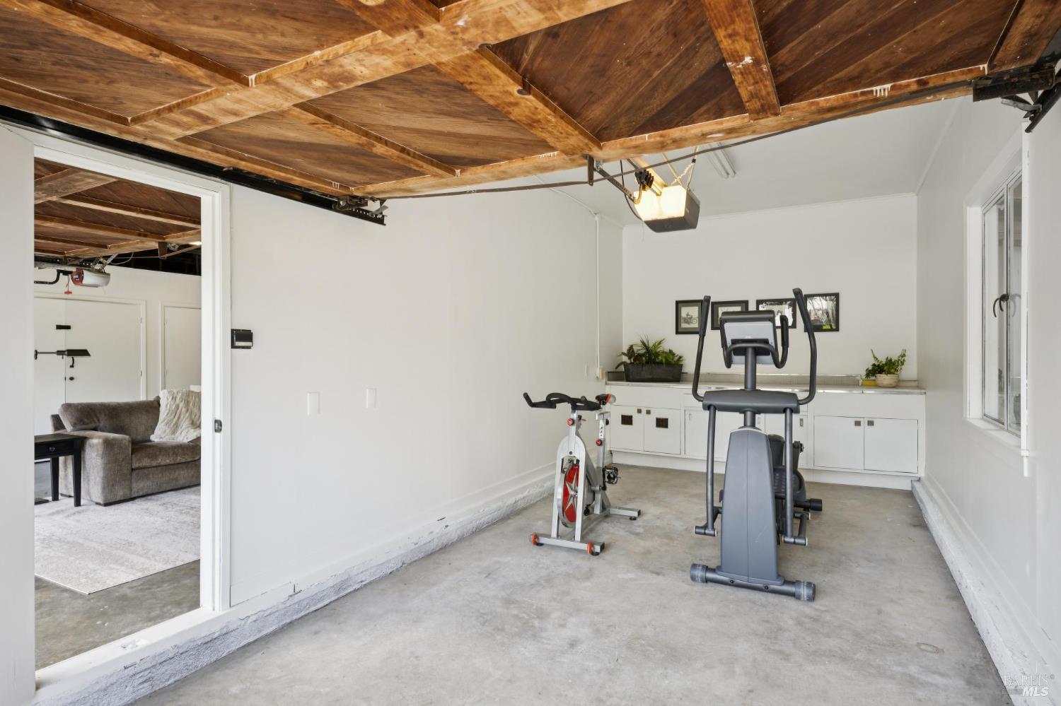 1199 Butterfield Road