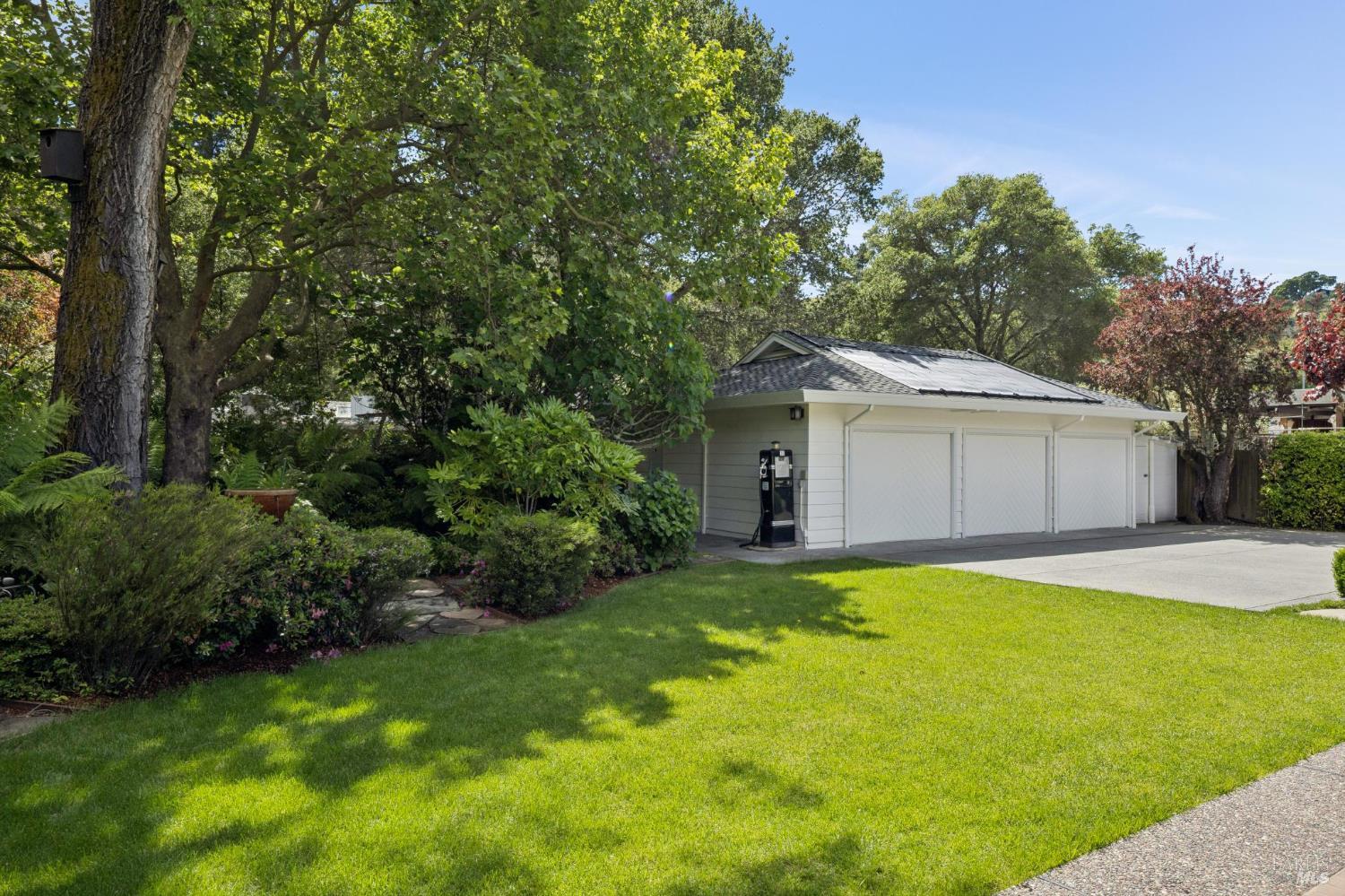 1199 Butterfield Road