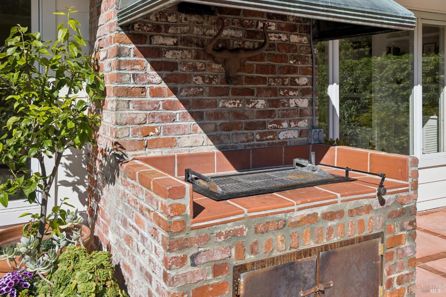 1199 Butterfield Road