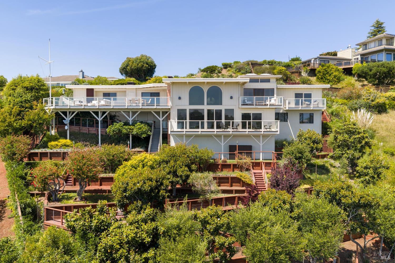7 Francisco Vista Court