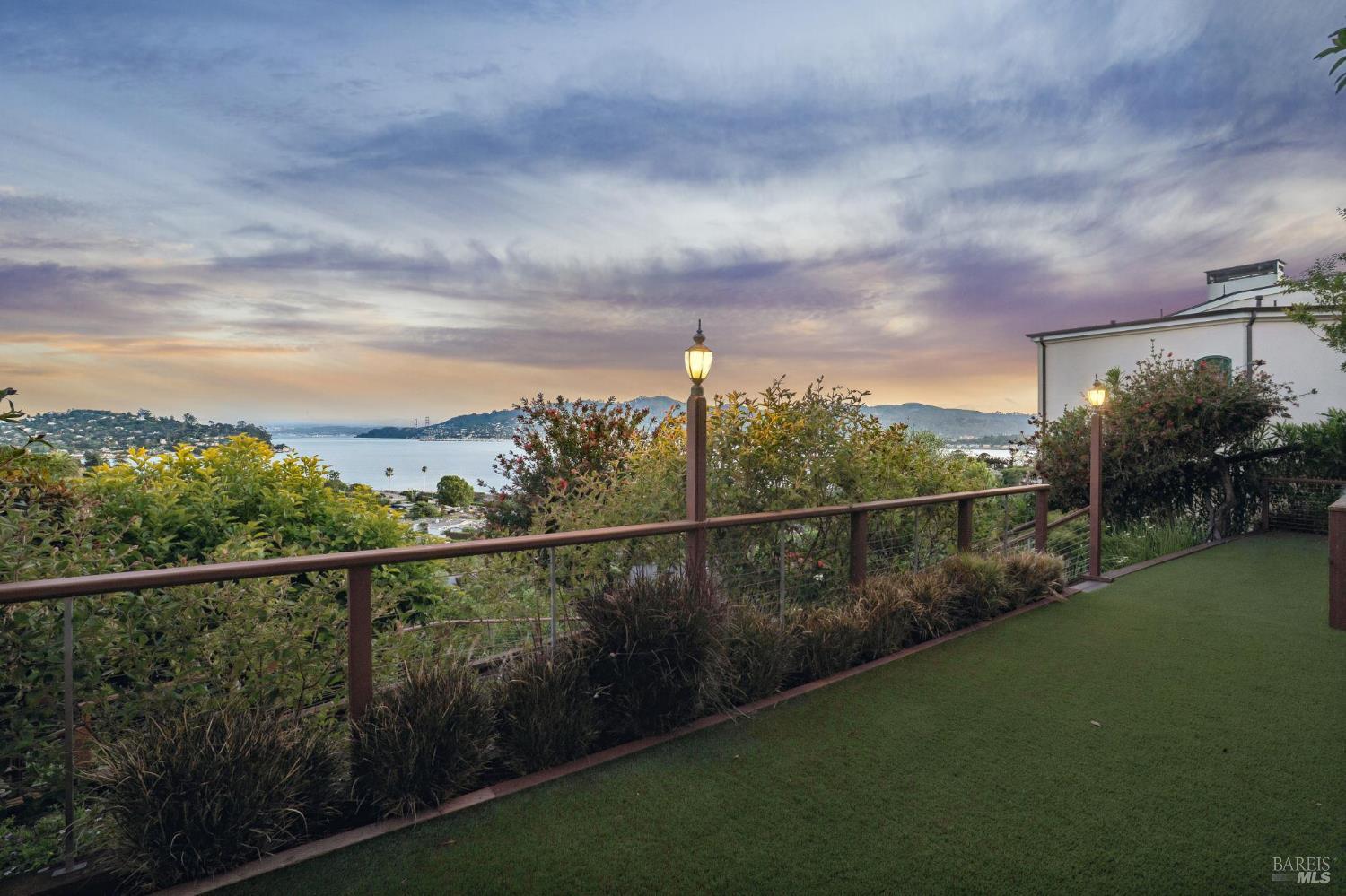 7 Francisco Vista Court