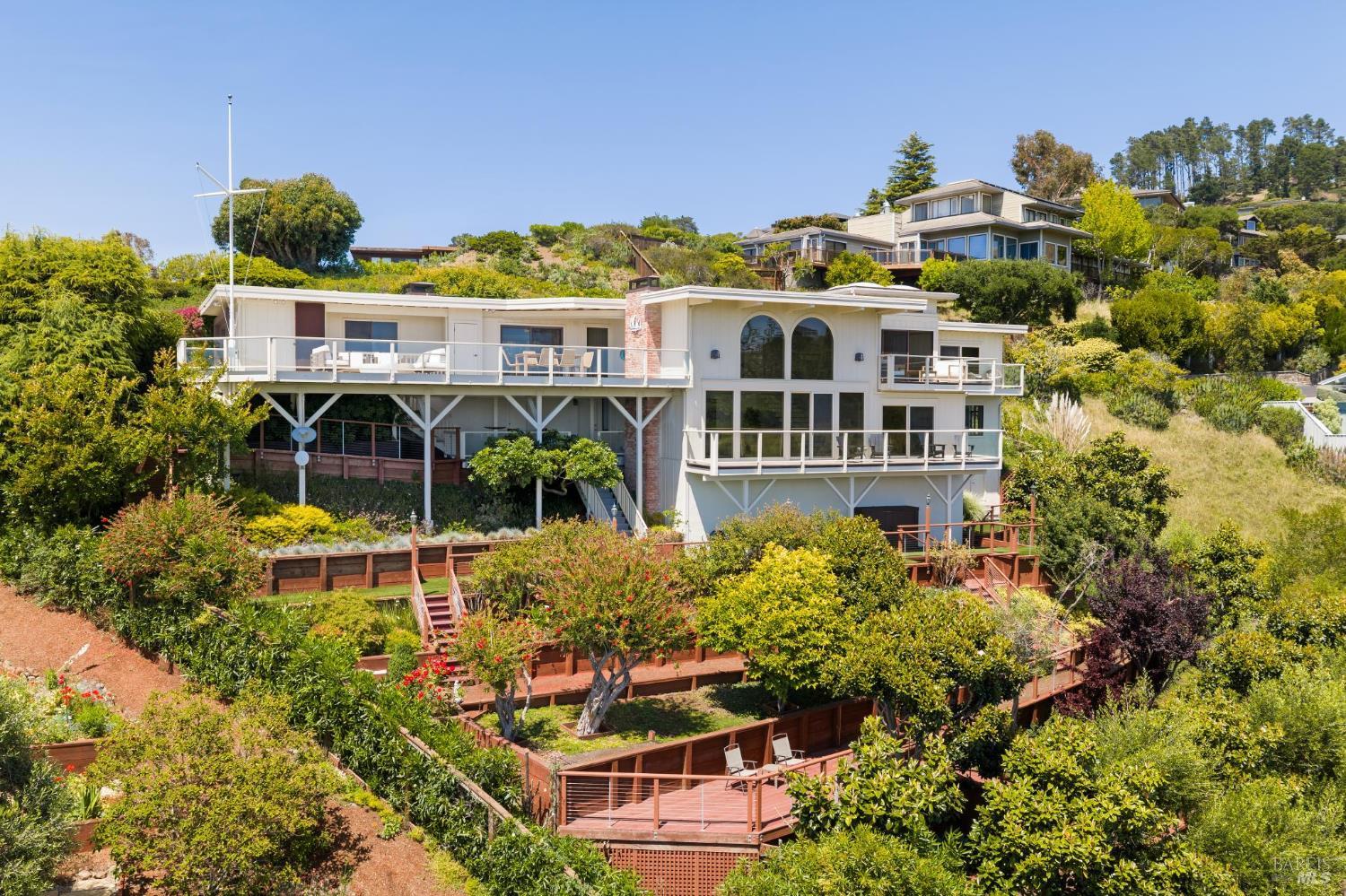 7 Francisco Vista Court