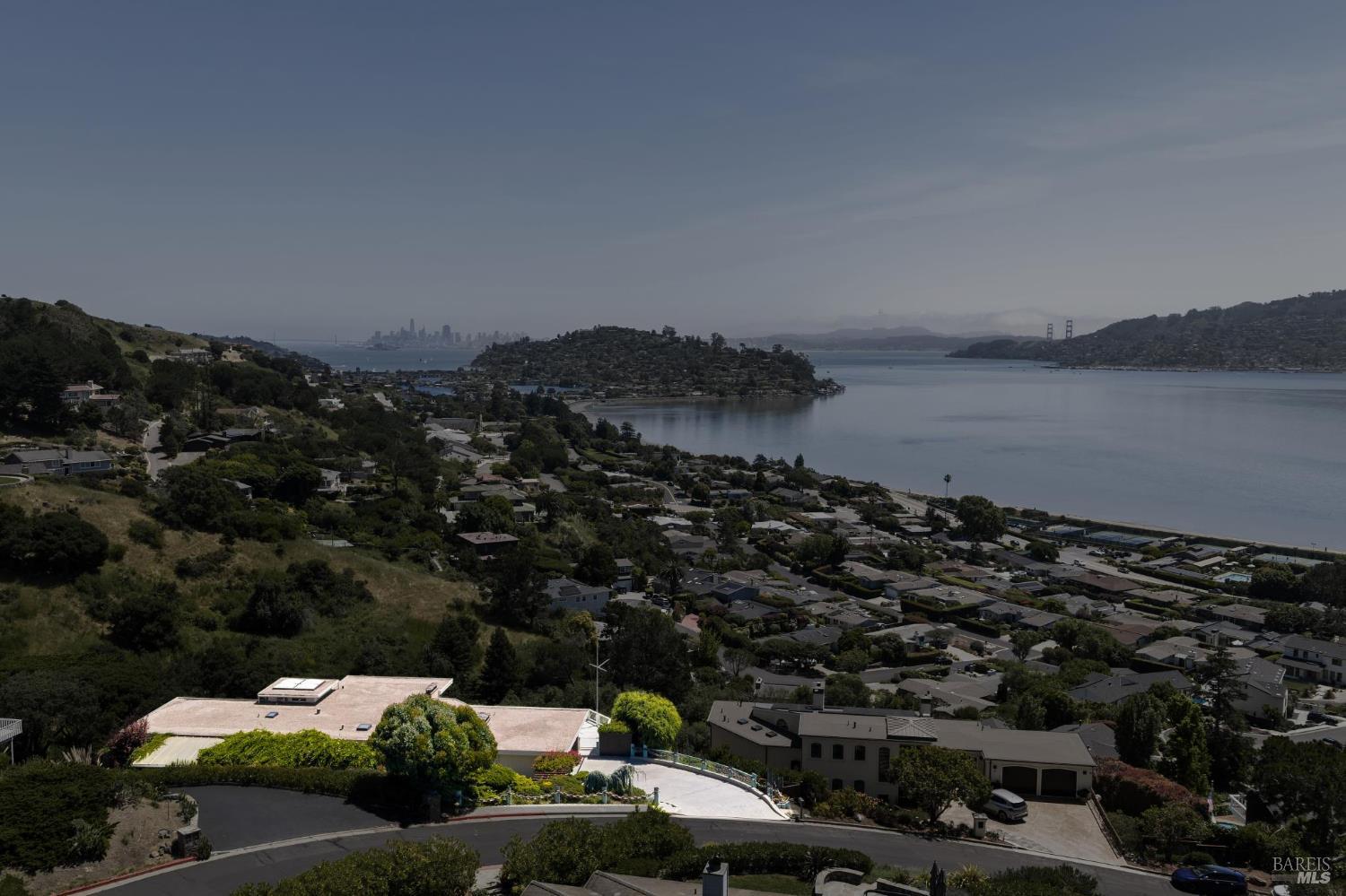 7 Francisco Vista Court
