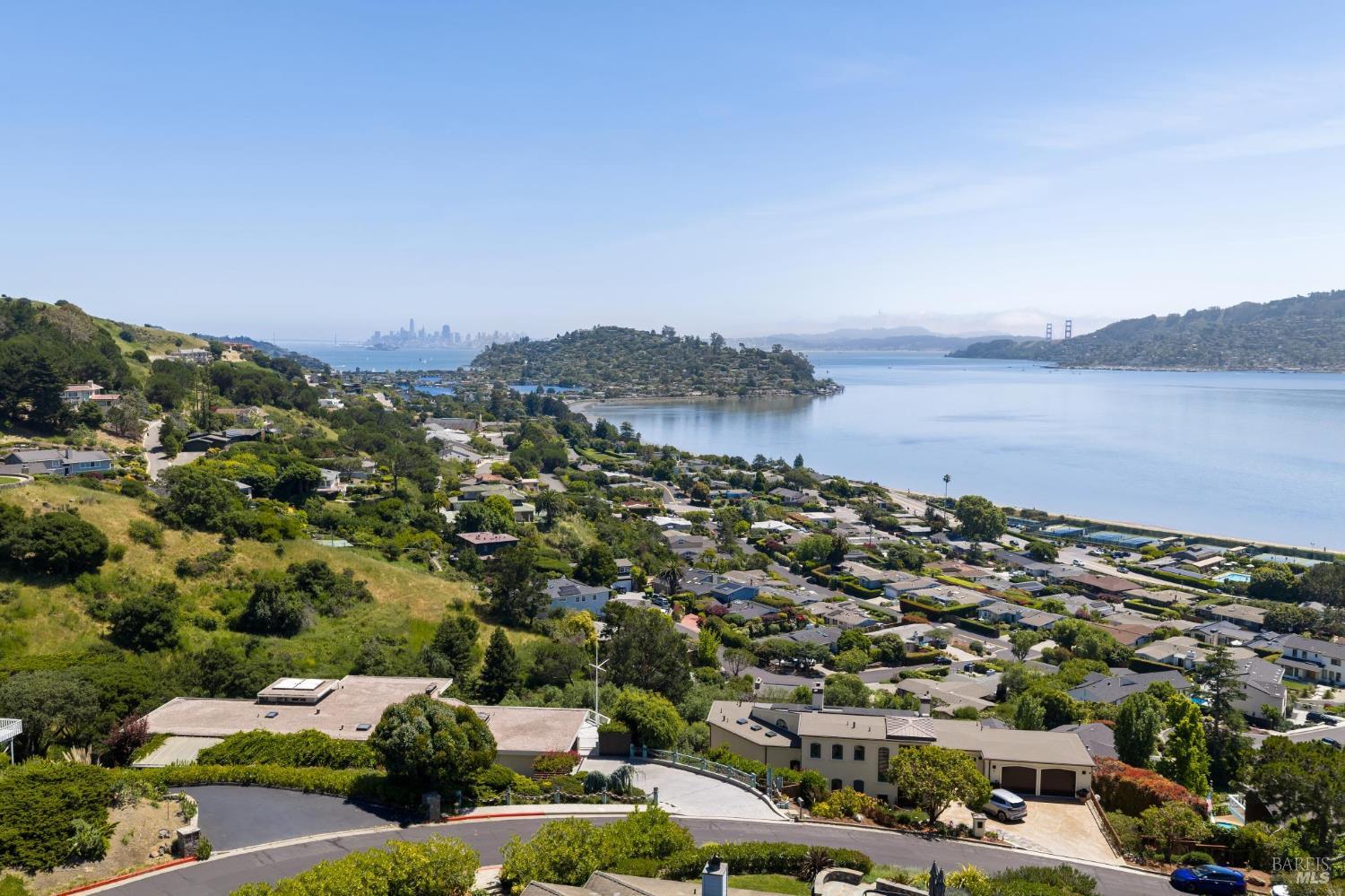 7 Francisco Vista Court
