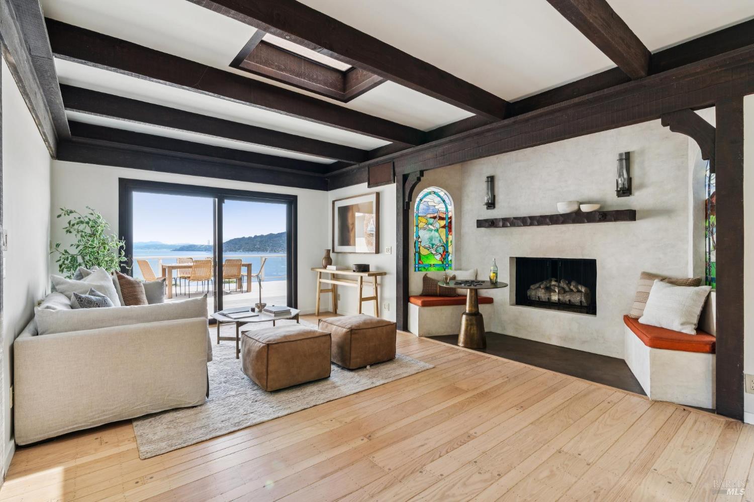 7 Francisco Vista Court