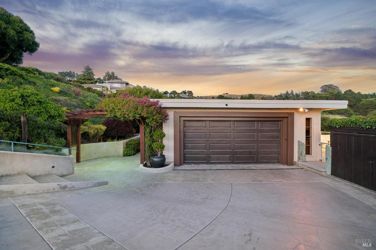7 Francisco Vista Court