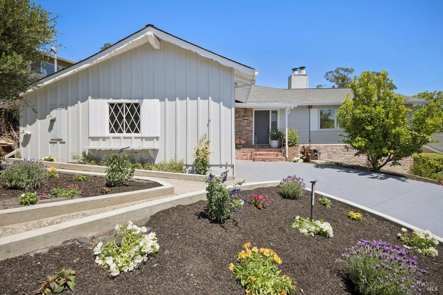 117 Longfellow Road