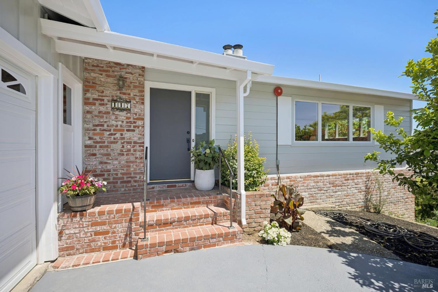 117 Longfellow Road