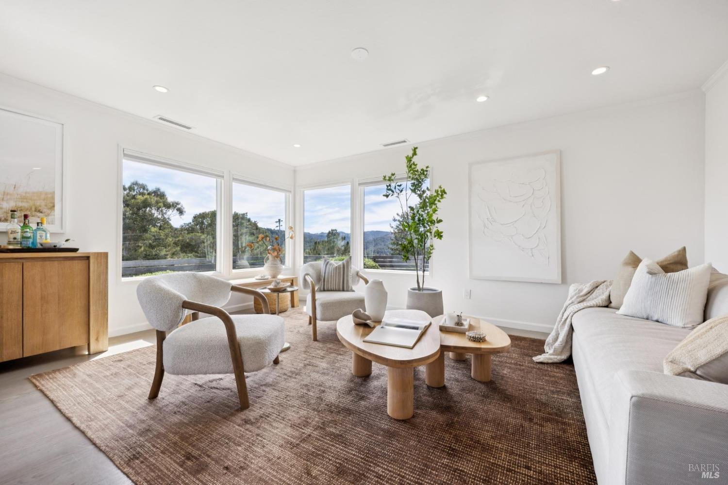 22 Tomahawk Drive