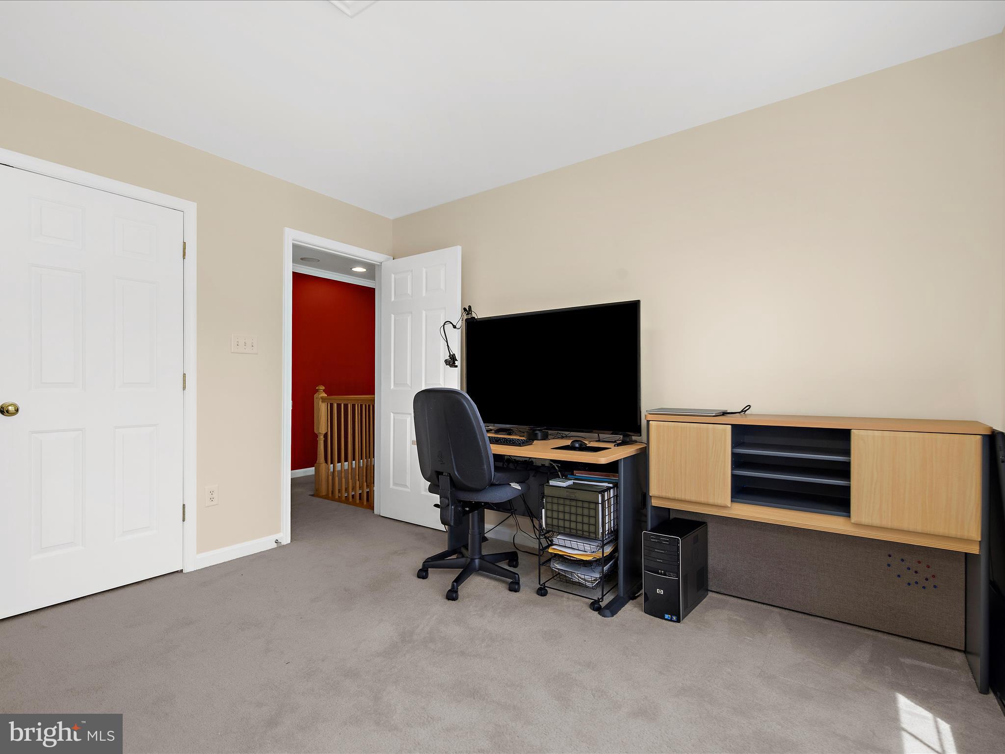 2406 VALLEY BROOK LANE