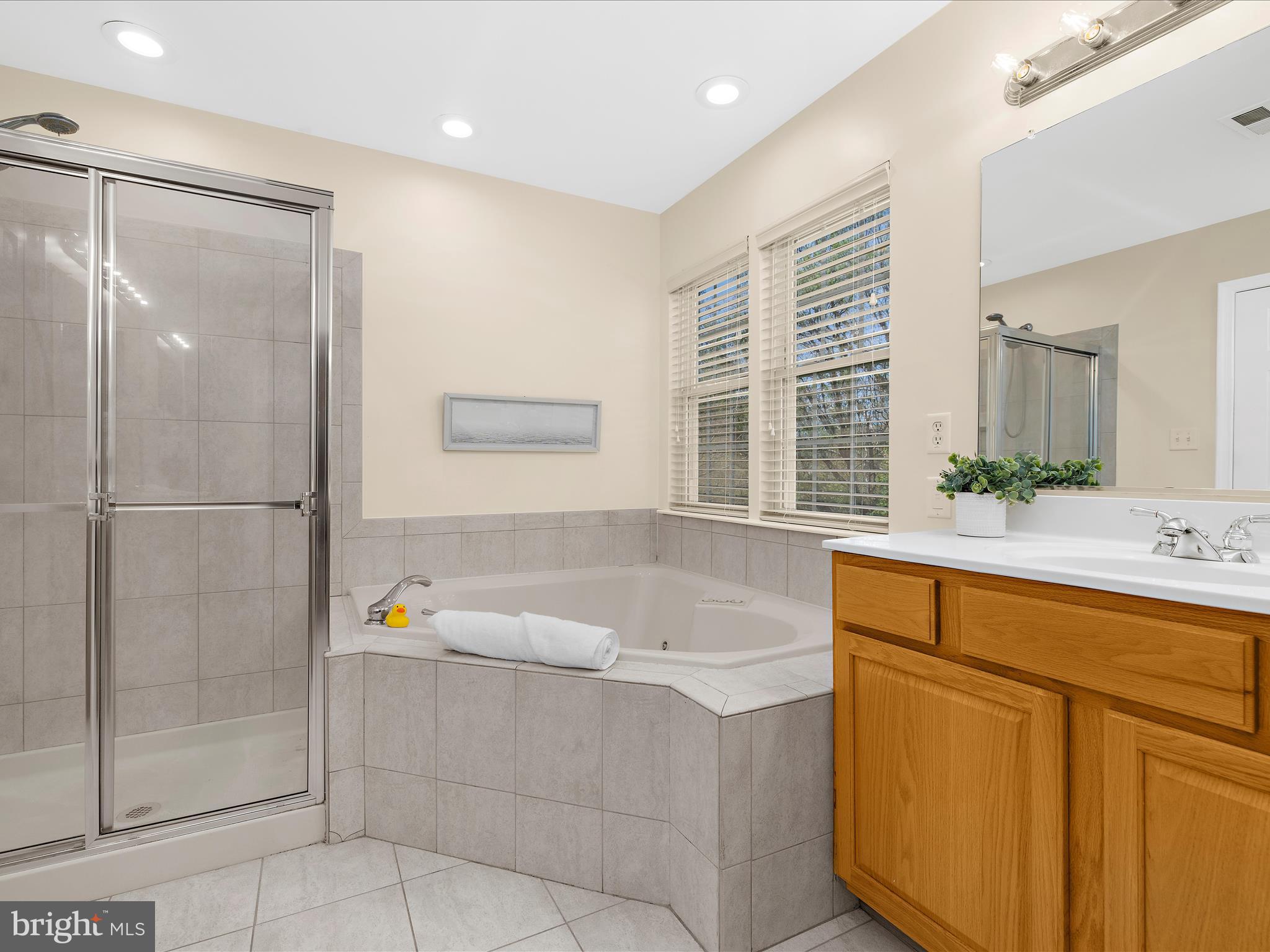 2406 VALLEY BROOK LANE