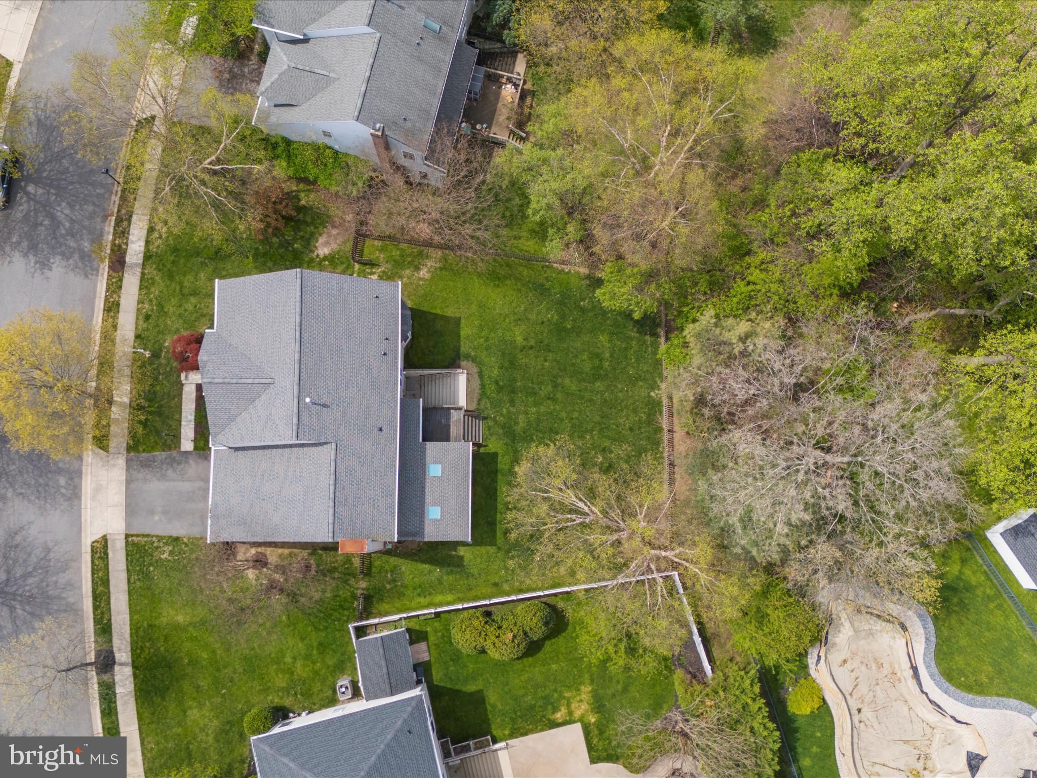 2406 VALLEY BROOK LANE