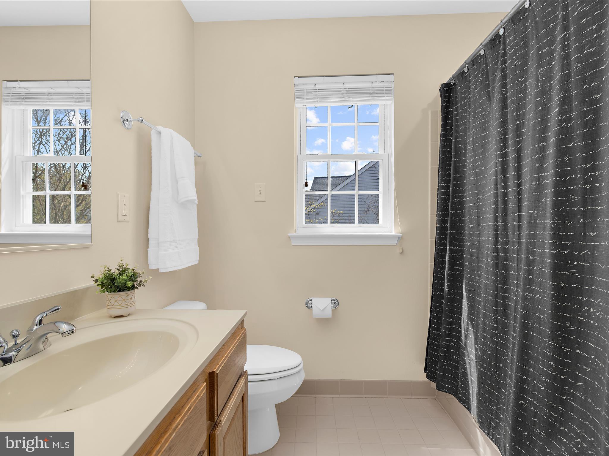 2406 VALLEY BROOK LANE