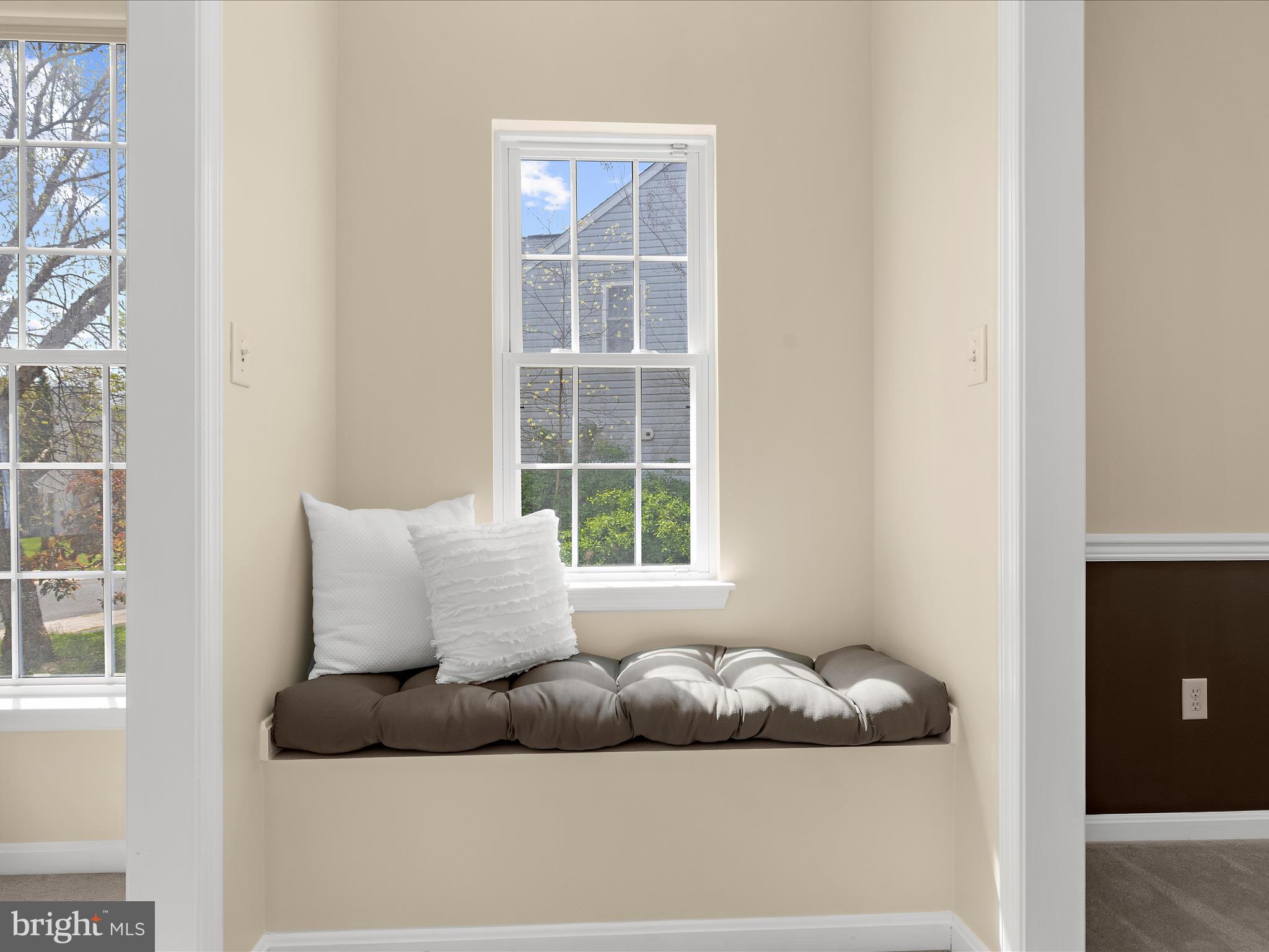 2406 VALLEY BROOK LANE