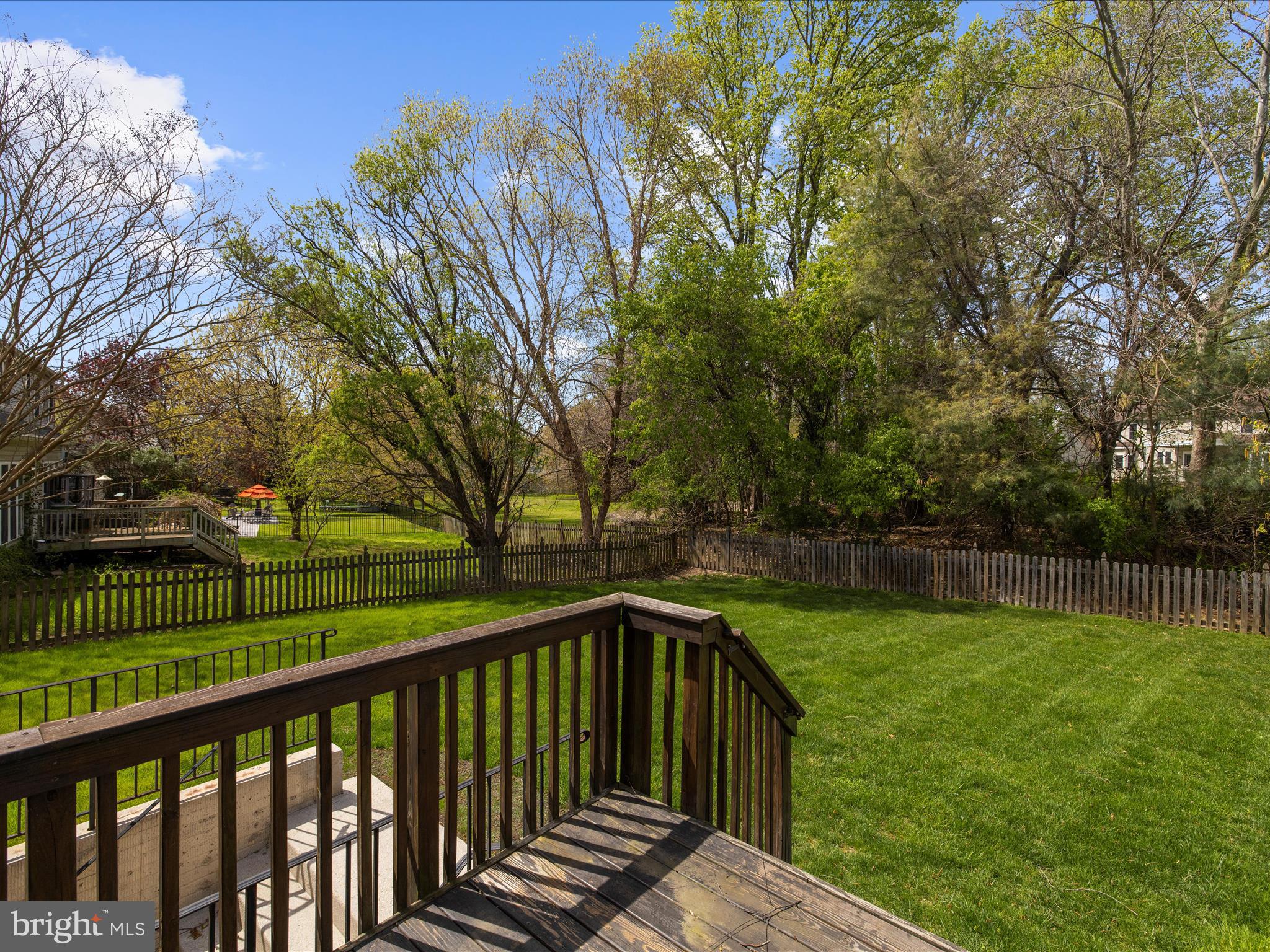 2406 VALLEY BROOK LANE