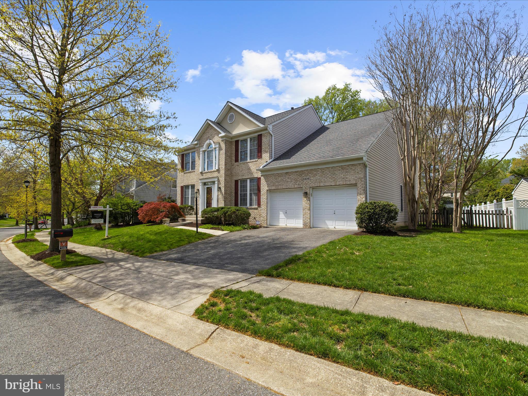 2406 VALLEY BROOK LANE