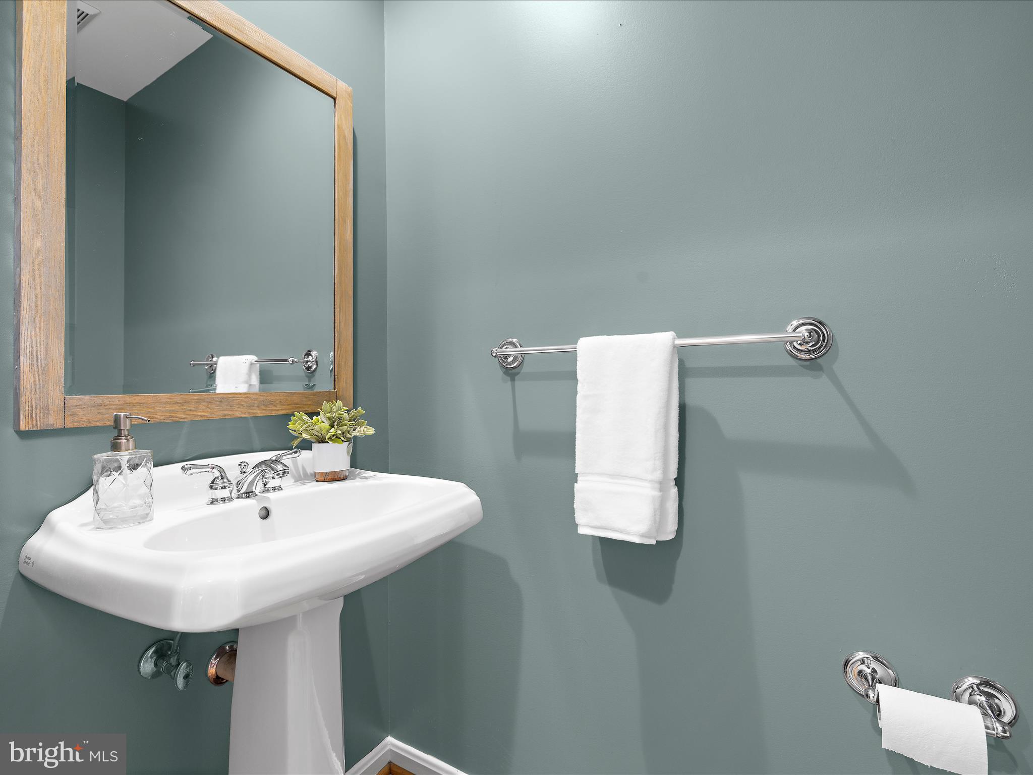 2406 VALLEY BROOK LANE