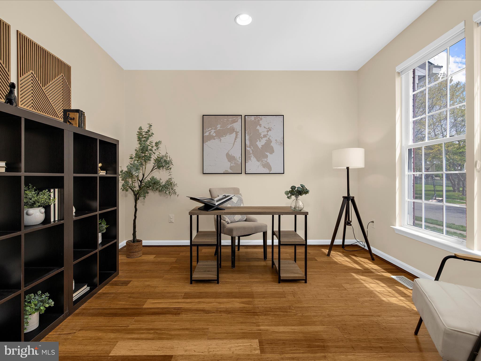 2406 VALLEY BROOK LANE