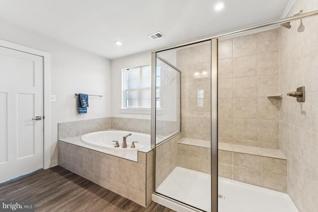 2598 SKEETER COURT