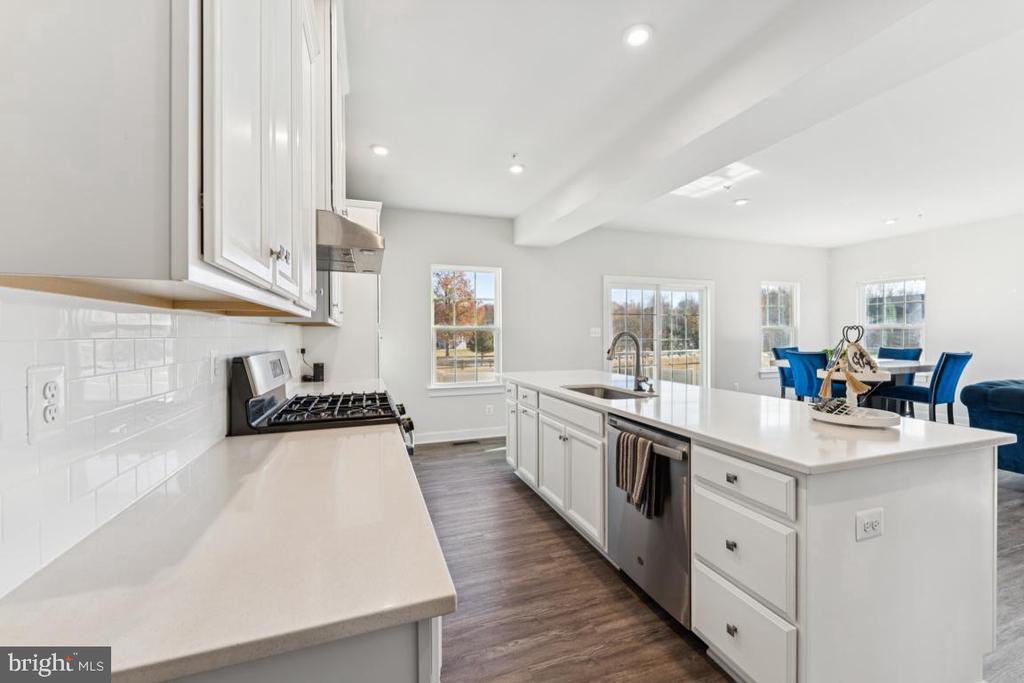 2598 SKEETER COURT