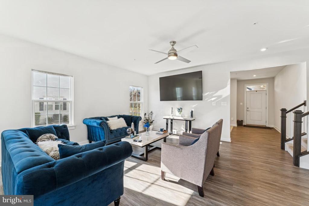2598 SKEETER COURT
