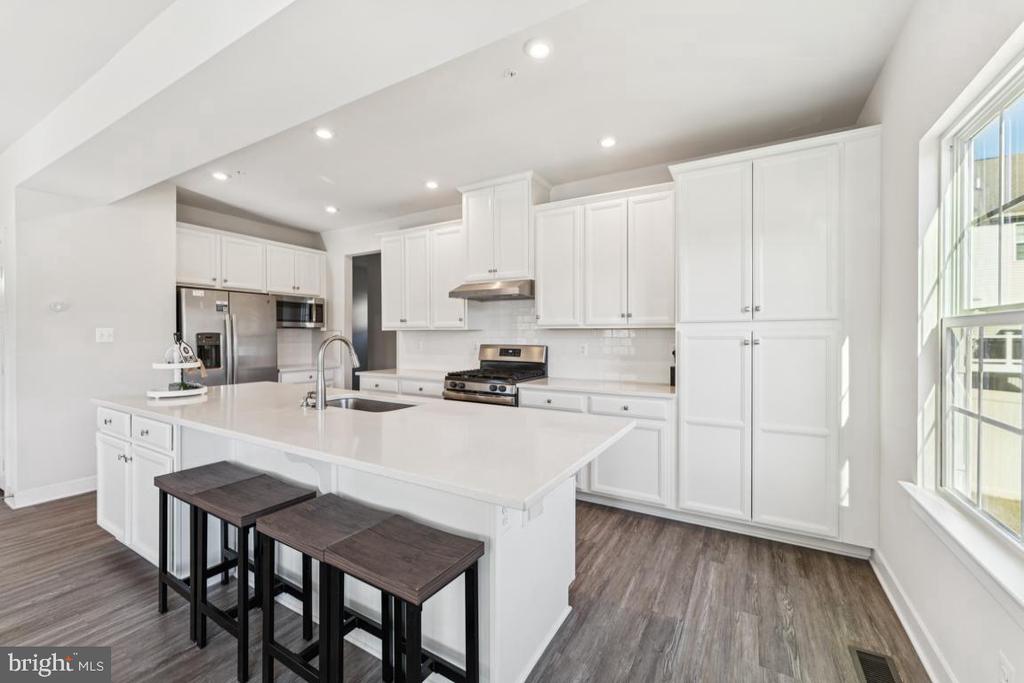 2598 SKEETER COURT