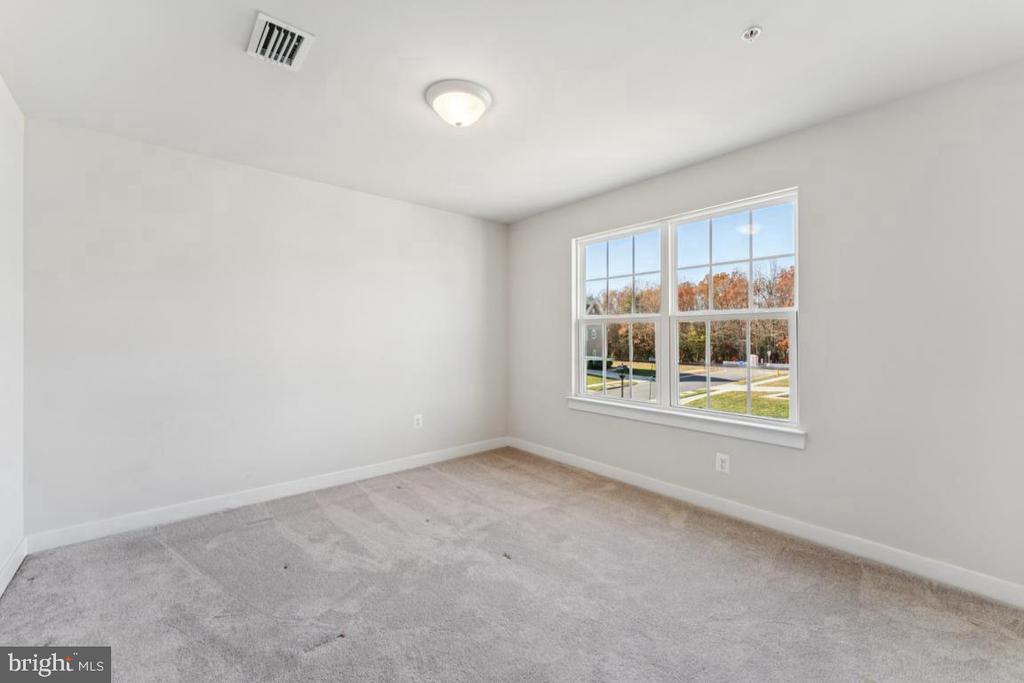 2598 SKEETER COURT