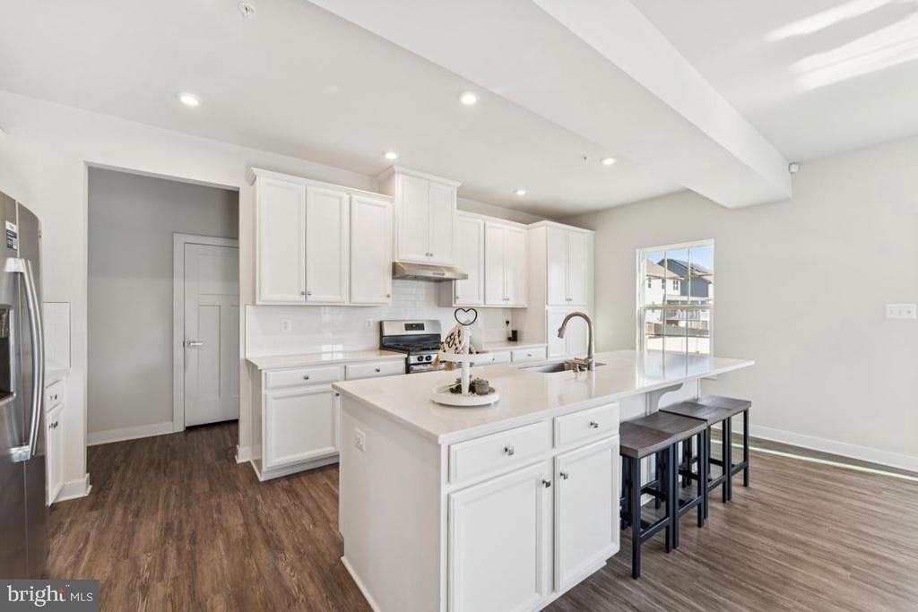 2598 SKEETER COURT