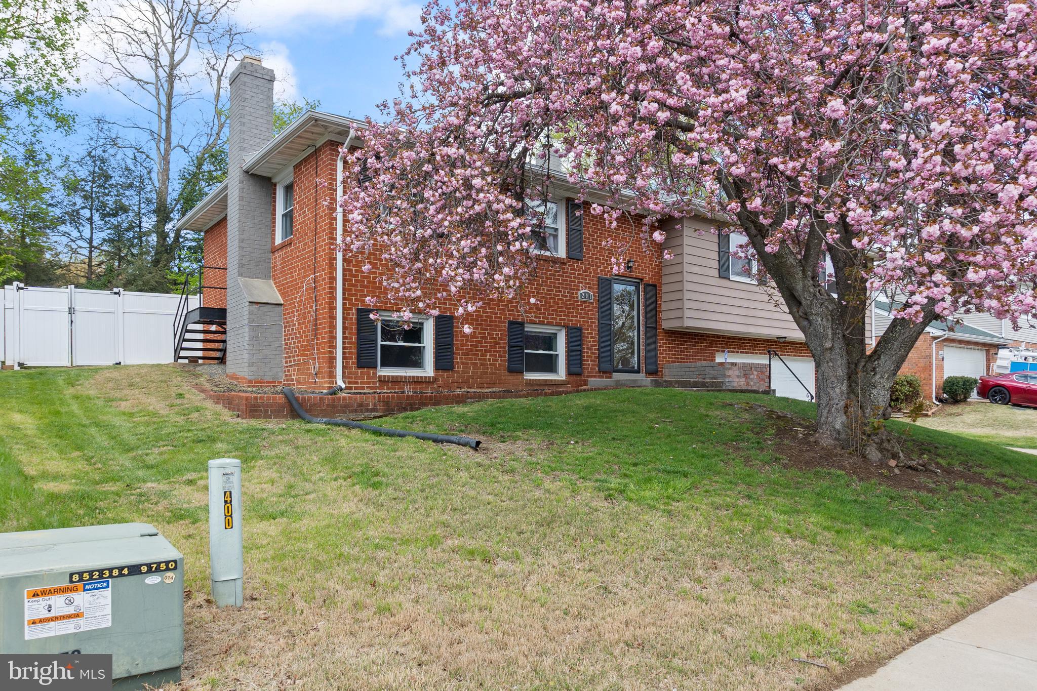 201 HERRINGTON DRIVE