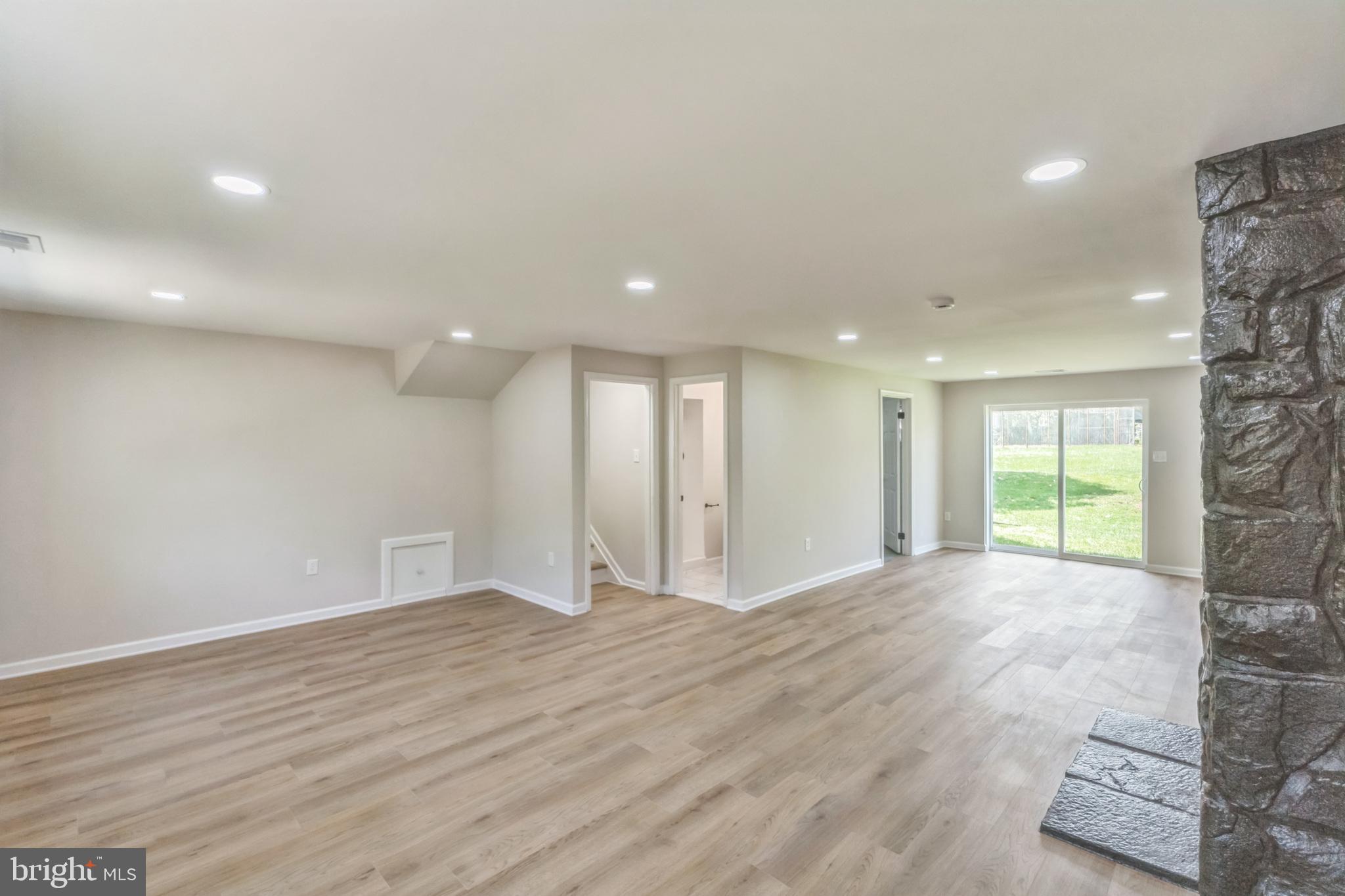 6203 BARROWFIELD COURT