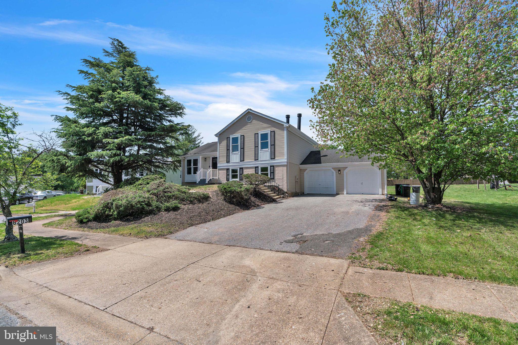 6203 BARROWFIELD COURT