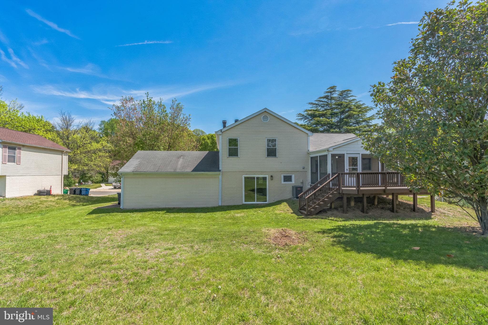 6203 BARROWFIELD COURT