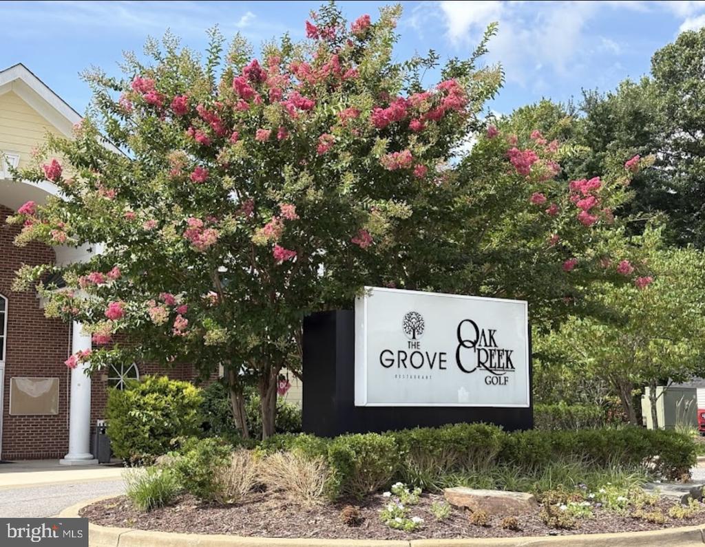 327 PANORA WAY