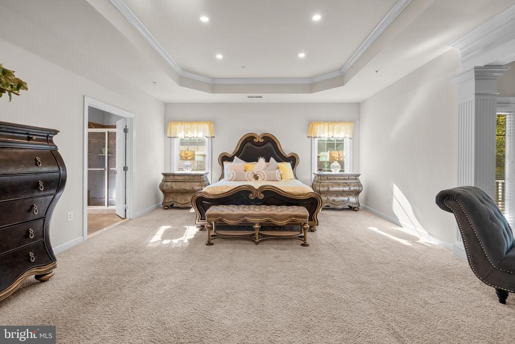 327 PANORA WAY