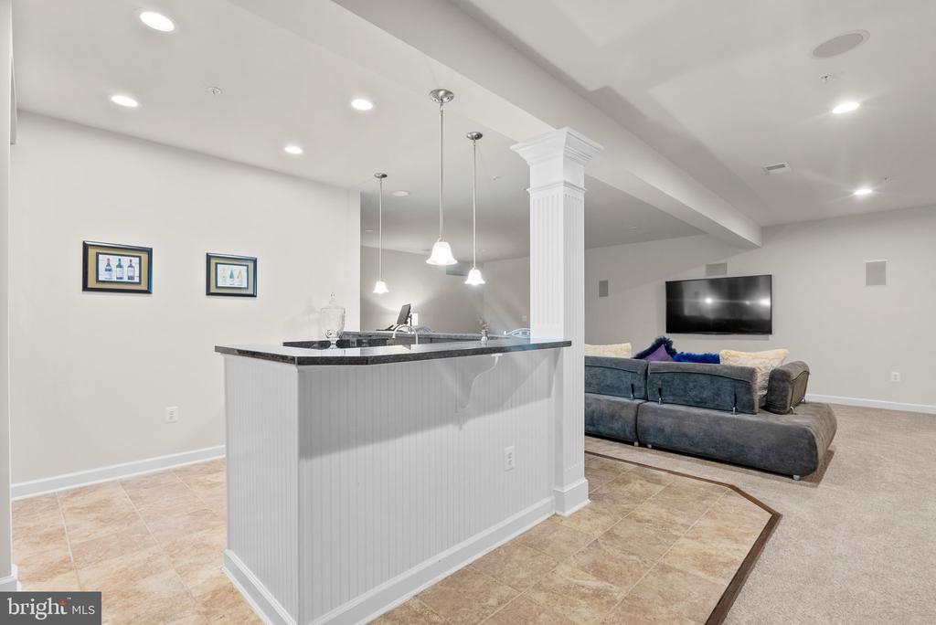 327 PANORA WAY