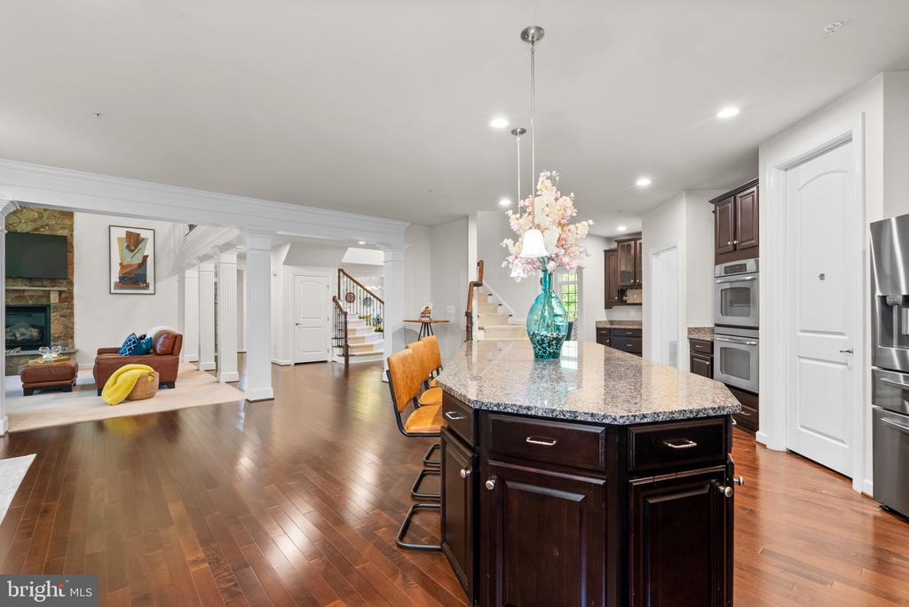 327 PANORA WAY
