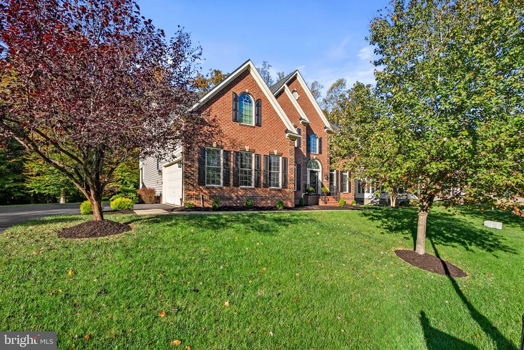 327 PANORA WAY