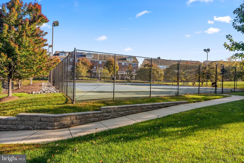 327 PANORA WAY