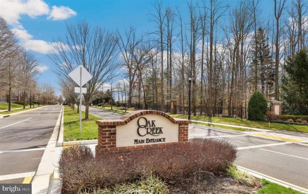 327 PANORA WAY